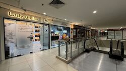 Lucky Plaza (D9), Retail #540199301
